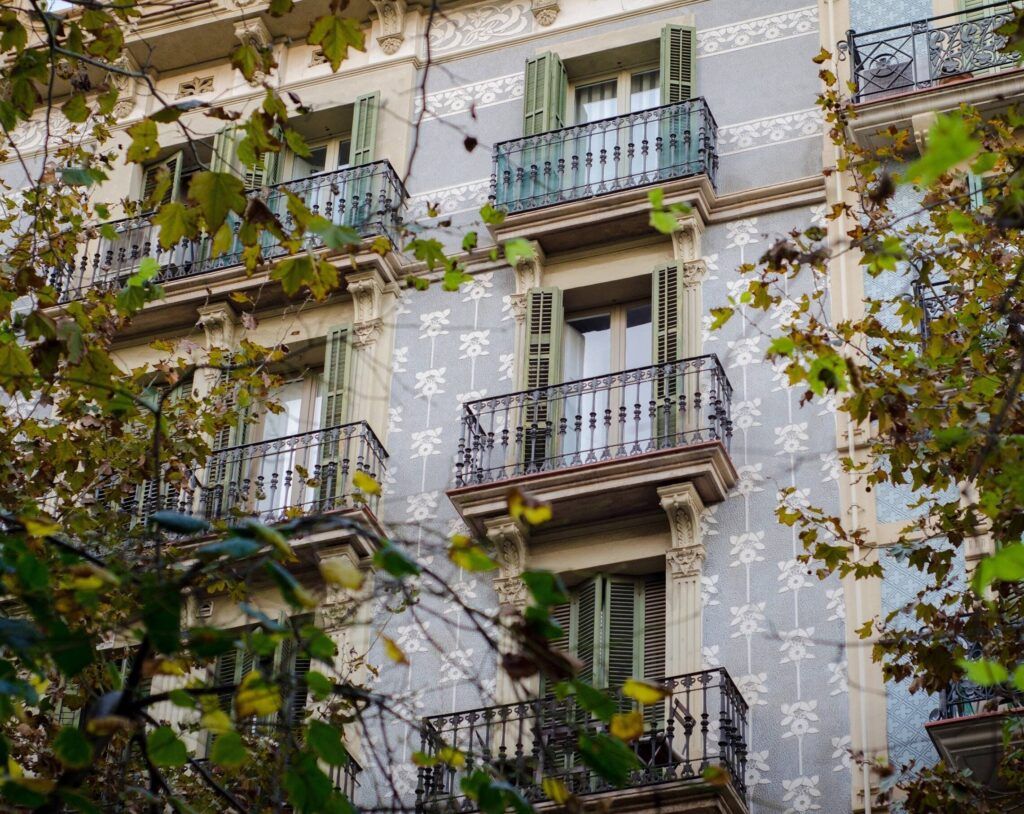 PROPIEDADES HORIZONTALES: BALCONES